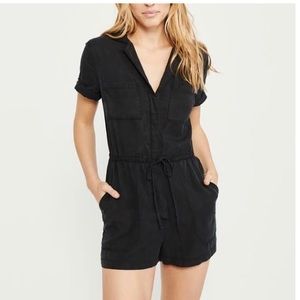 NWOT Abercrombie & Fitch Romper 🖤